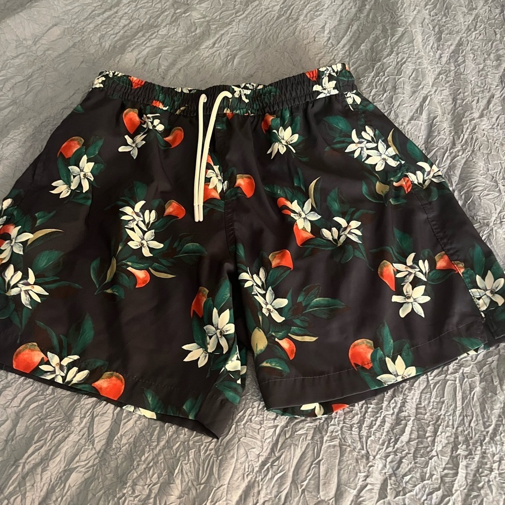 Abercrombie & Fitch Men’s swim trunks size small